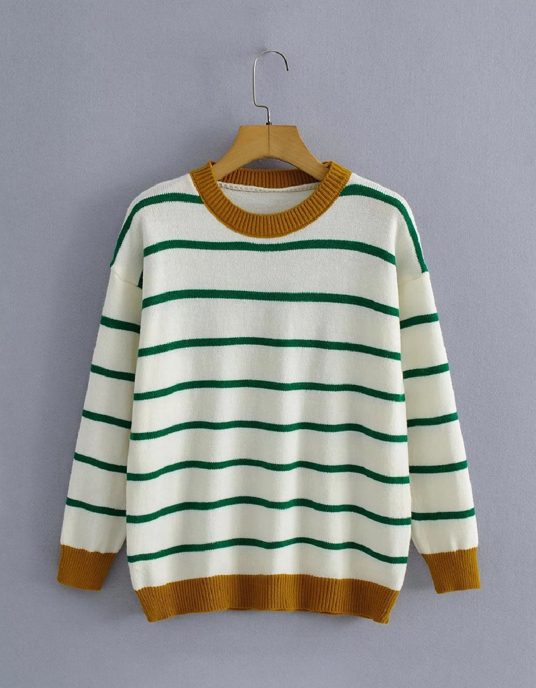 WOMEN SWEATER